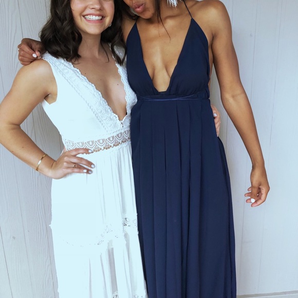 Plunge neck maxi dress - Picture 2 of 5